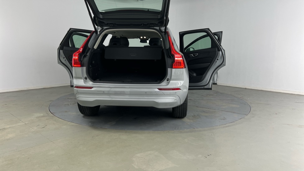 Used Volvo XC60 2023 for sale - 76851212: Photo 30