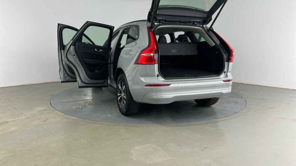 Used Volvo XC60 2023 for sale - 76851212: Photo 32