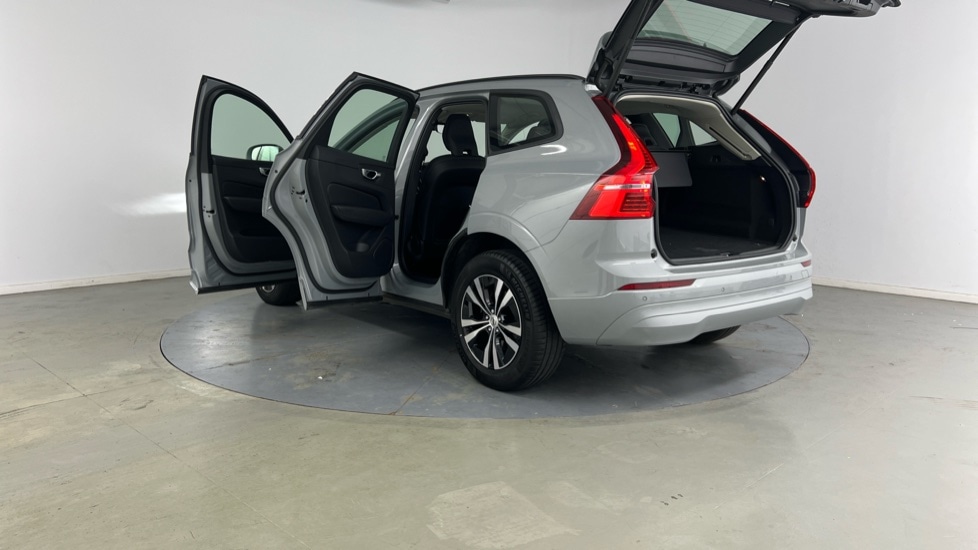 Used Volvo XC60 2023 for sale - 76851212: Photo 33