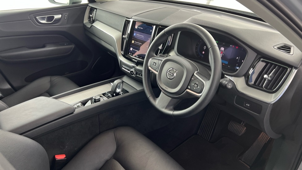 Used Volvo XC60 2023 for sale - 76851212: Photo 4