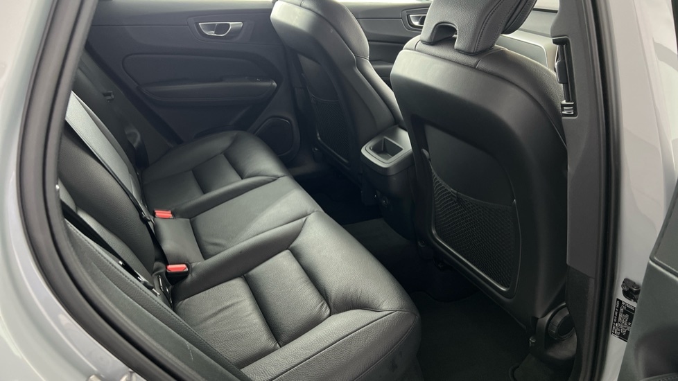 Used Volvo XC60 2023 for sale - 76851212: Photo 6