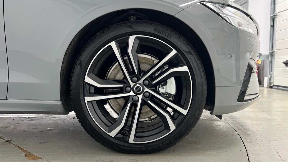 Used Volvo V90 2025 for sale - 76652471: Photo 16