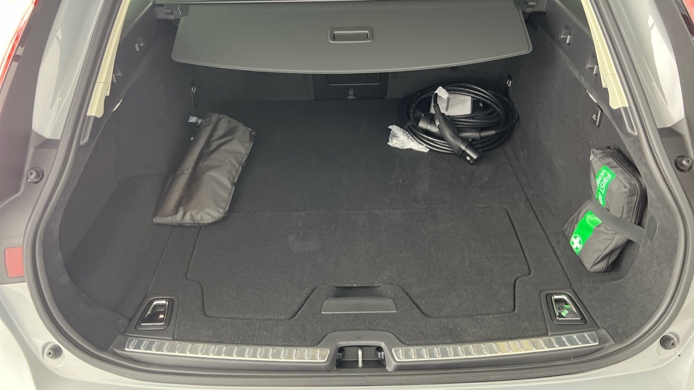 Used Volvo V90 2025 for sale - 76652471: Photo 17