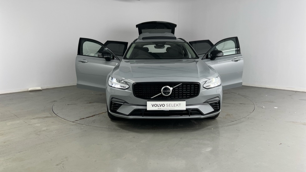 Used Volvo V90 2025 for sale - 76652471: Photo 24