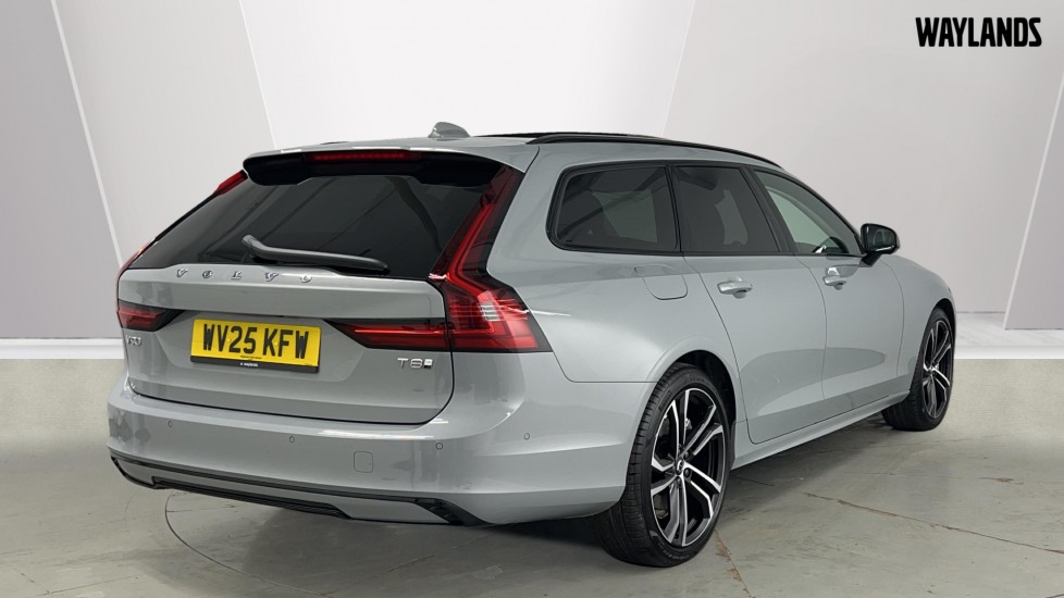 Used Volvo V90 2025 for sale - 76652471: Photo 7