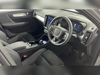 Used Volvo XC40 2025 for sale - 78838083: Photo