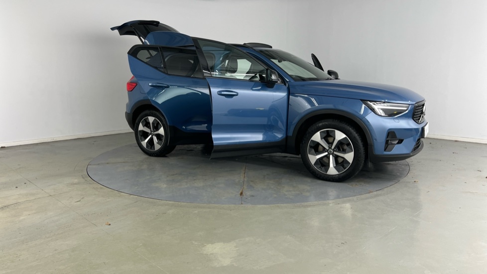 Used Volvo XC40 2023 for sale - 77353672: Photo 24