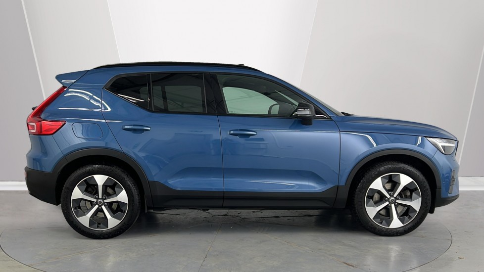 Used Volvo XC40 2023 for sale - 77353672: Photo 3