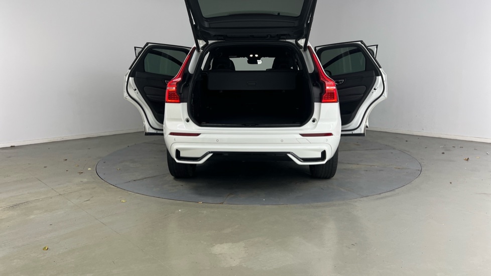 Used Volvo XC60 2021 for sale - 77218697: Photo 32