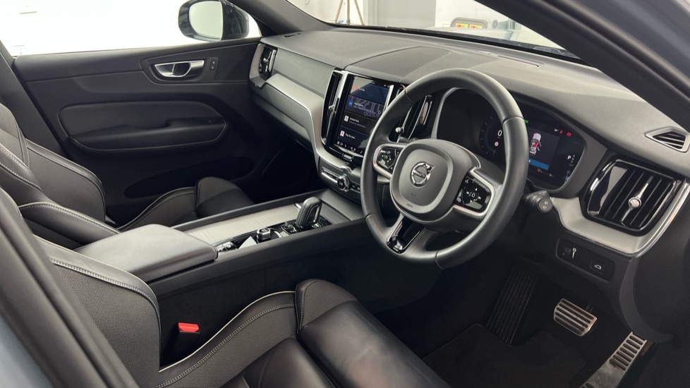 Used Volvo XC60 2021 for sale - 76379578: Photo 4