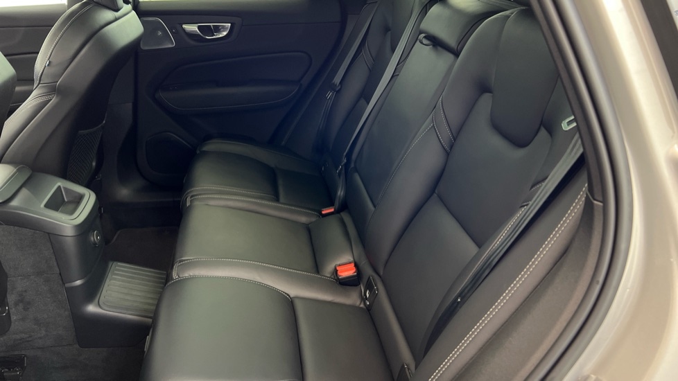 Used Volvo XC60 2023 for sale - 76595280: Photo 10