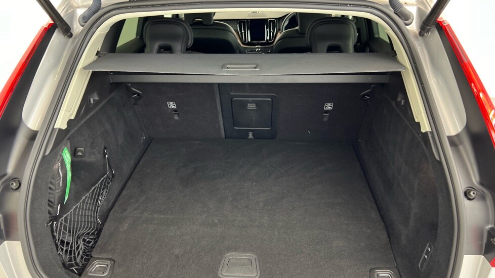 Used Volvo XC60 2023 for sale - 76595280: Photo 17