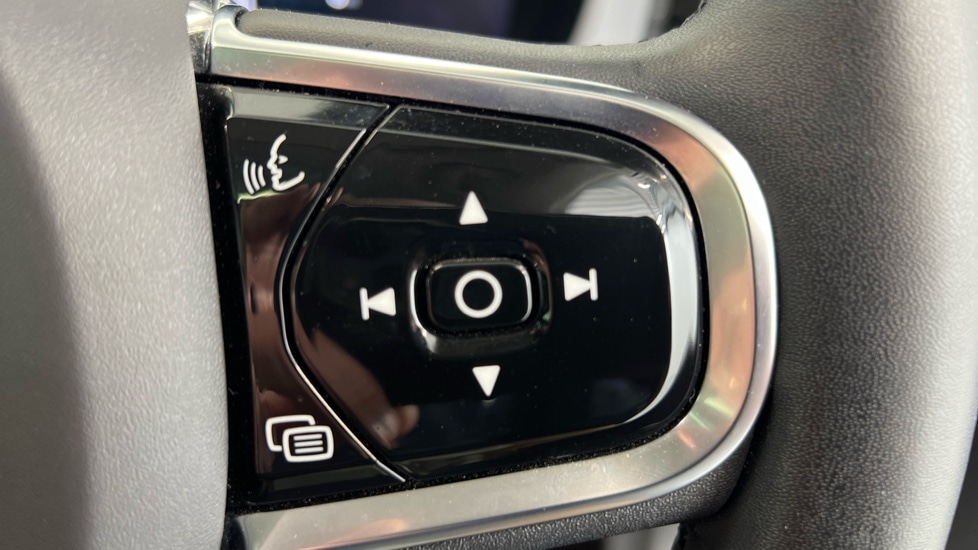 Used Volvo XC60 2023 for sale - 76595280: Photo 19