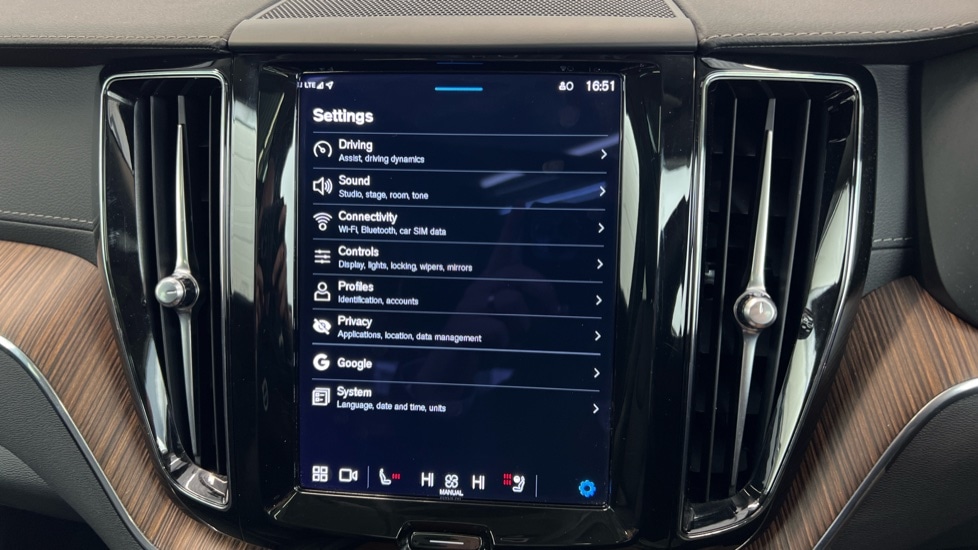 Used Volvo XC60 2023 for sale - 76595280: Photo 35