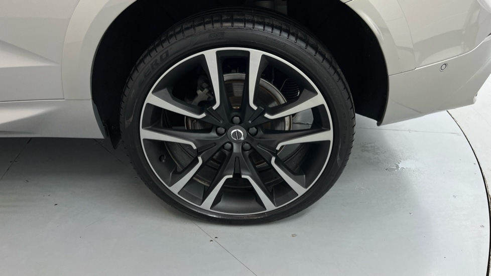 Used Volvo XC60 2023 for sale - 76595280: Photo 51