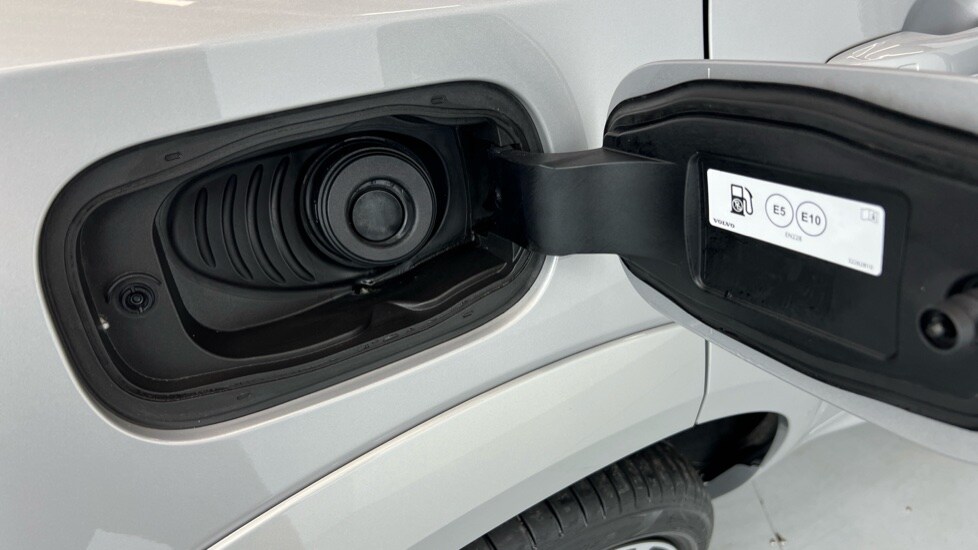 Used Volvo XC60 2023 for sale - 76595280: Photo 63