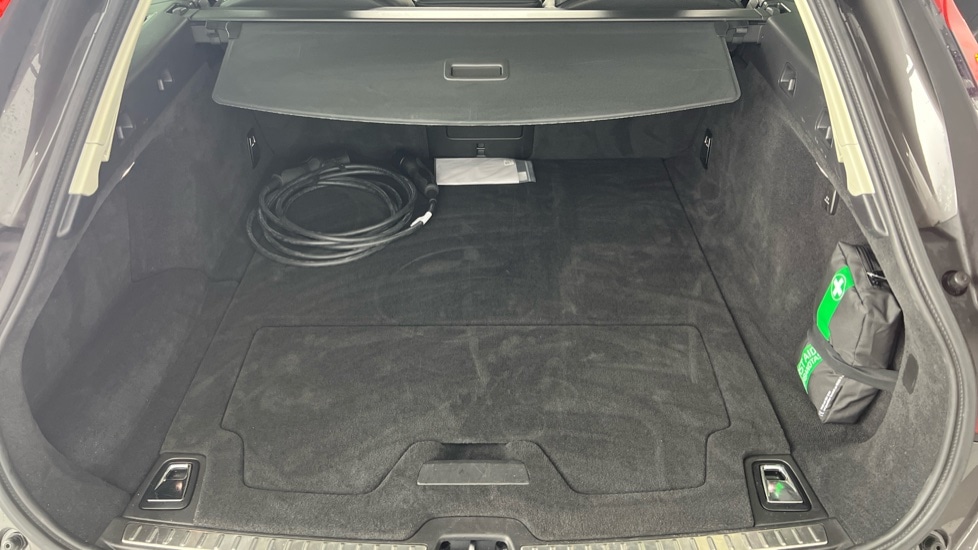Used Volvo V90 2025 for sale - 77636220: Photo 13