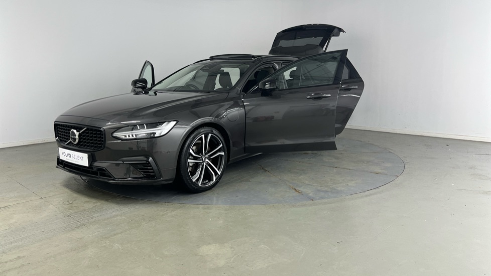 Used Volvo V90 2025 for sale - 77636220: Photo 17