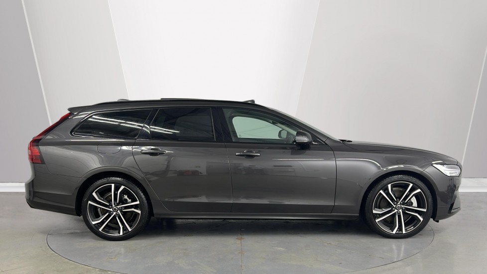 Used Volvo V90 2025 for sale - 77636220: Photo 3