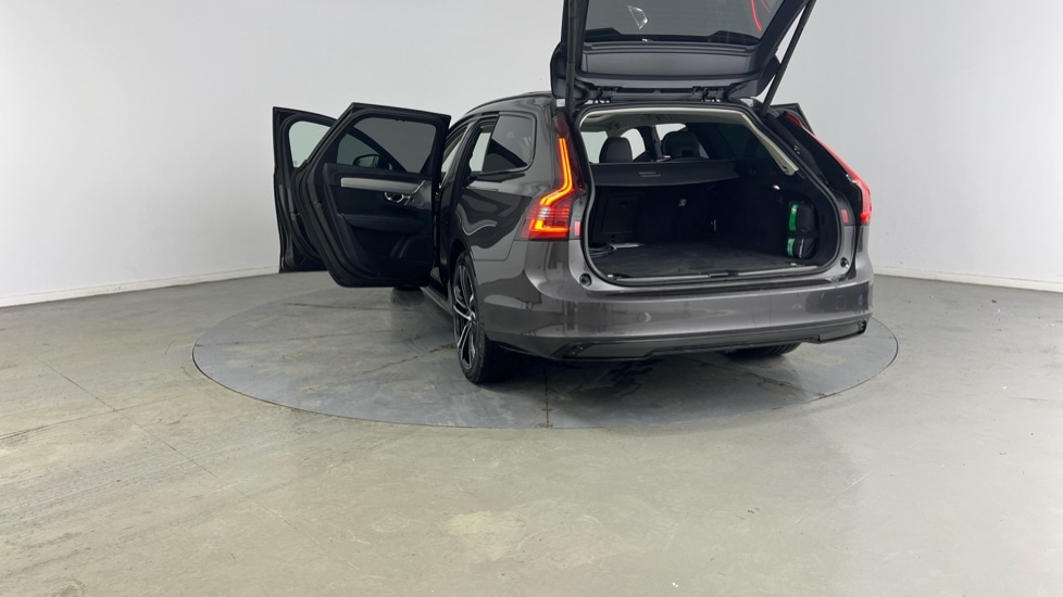 Used Volvo V90 2025 for sale - 77636220: Photo 34