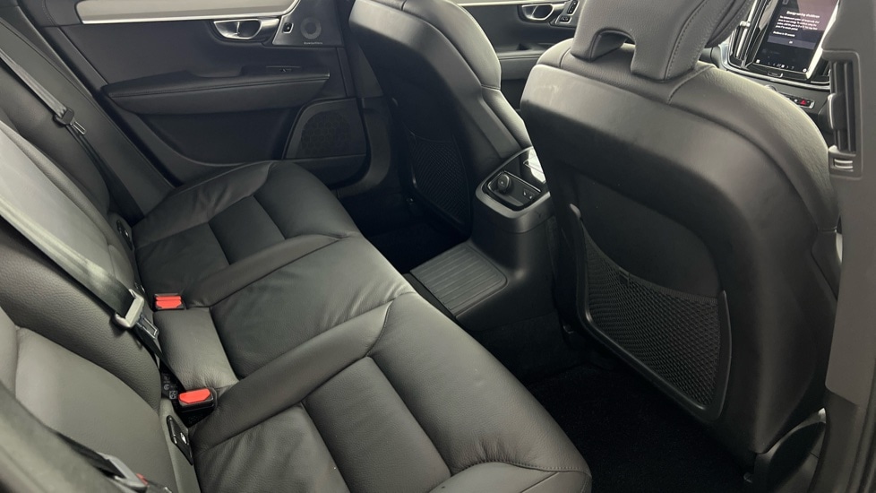 Used Volvo V90 2025 for sale - 77636220: Photo 6