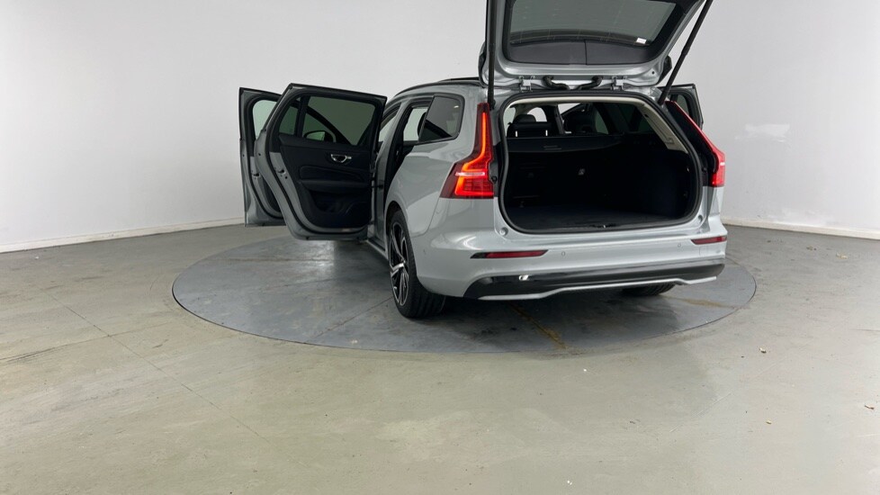 Used Volvo V60 2025 for sale - 77261641: Photo 34