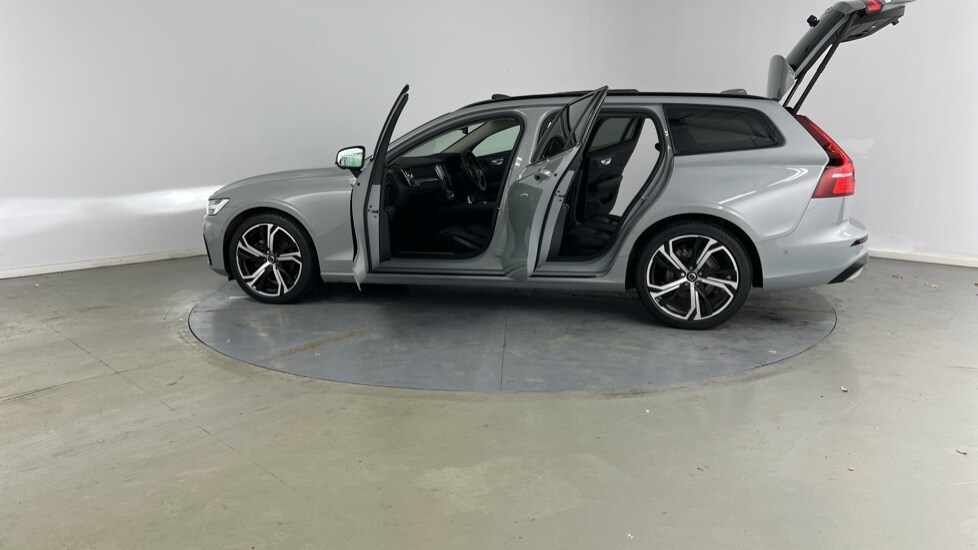 Used Volvo V60 2025 for sale - 77261641: Photo 38