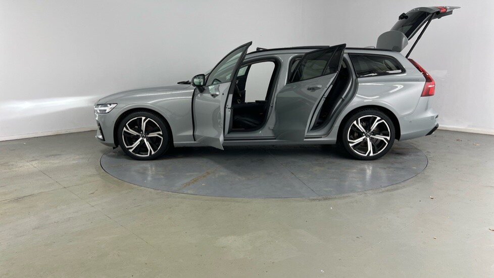 Used Volvo V60 2025 for sale - 77261641: Photo 39