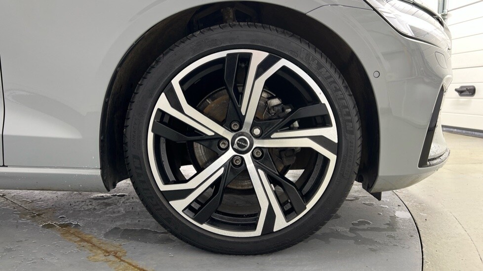 Used Volvo V60 2025 for sale - 77261641: Photo 9