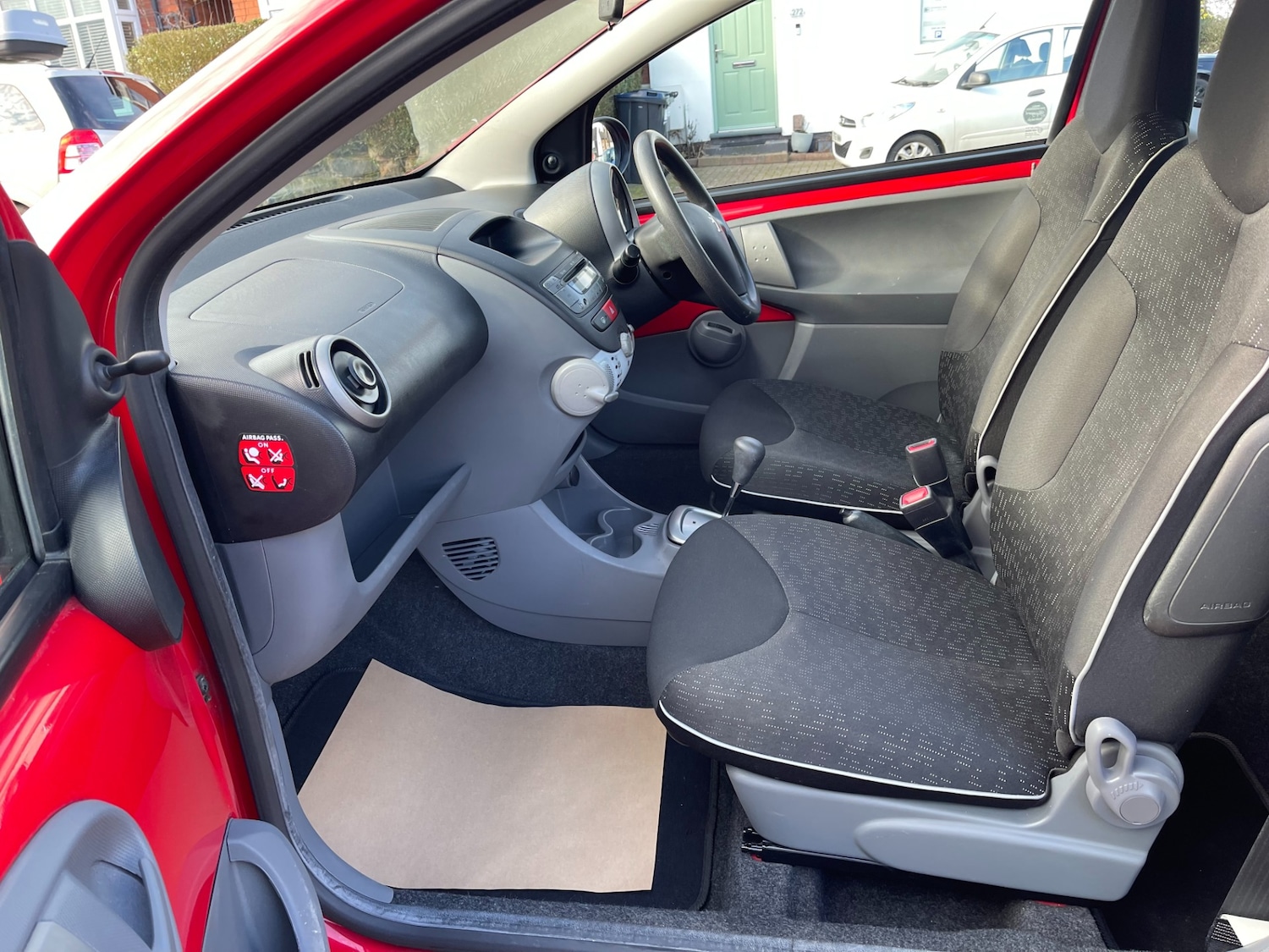 Used Peugeot 107 2011 for sale - 77717703: Photo 29