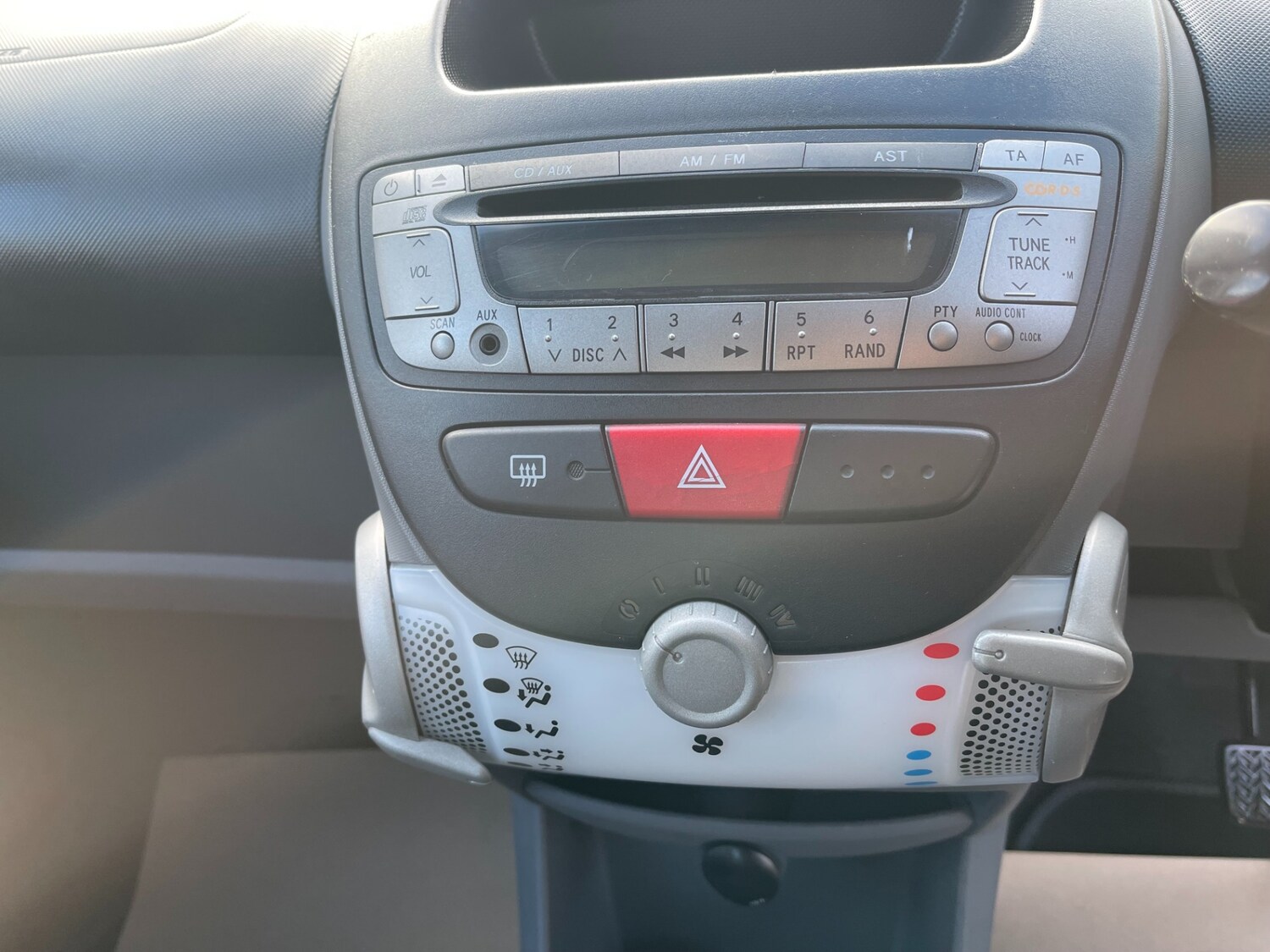 Used Peugeot 107 2011 for sale - 77717703: Photo 32