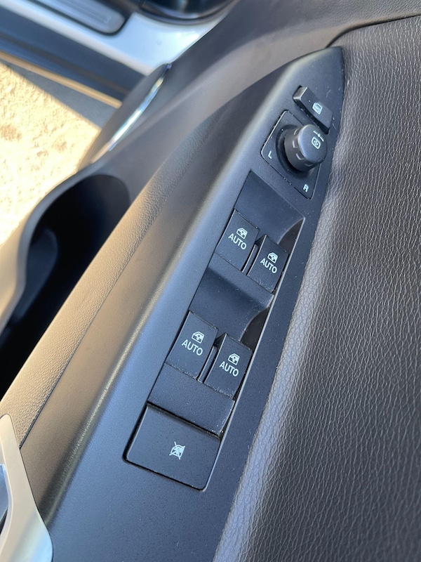 Used Vauxhall Antara 2012 for sale - 74310476: Photo 48