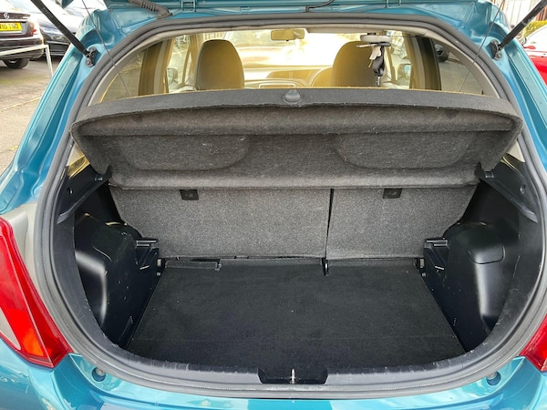 Used Toyota Yaris 2012 for sale - 76247402: Photo 21