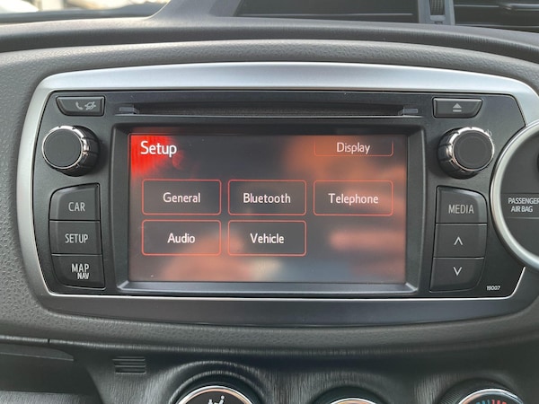 Used Toyota Yaris 2012 for sale - 76247402: Photo 24