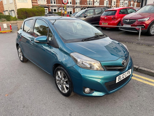 Used Toyota Yaris 2012 for sale - 76247402: Photo 2