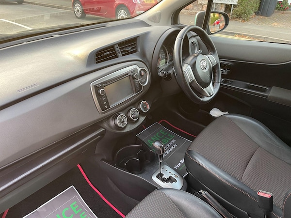 Used Toyota Yaris 2012 for sale - 76247402: Photo 31