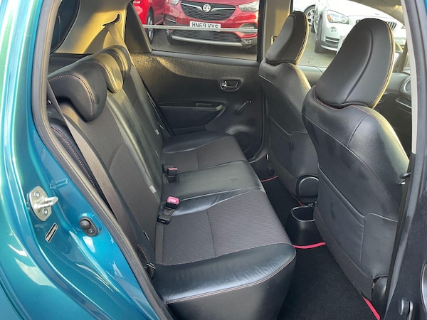 Used Toyota Yaris 2012 for sale - 76247402: Photo 40