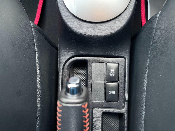Used Toyota Yaris 2012 for sale - 76247402: Photo 43
