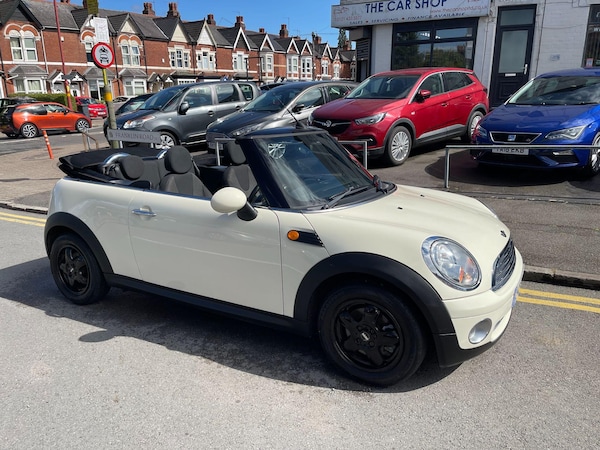 Used MINI Convertible 2009 for sale - 75478376: Photo 10