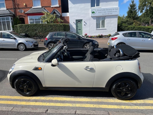 Used MINI Convertible 2009 for sale - 75478376: Photo 18