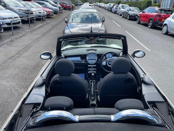 Used MINI Convertible 2009 for sale - 75478376: Photo 21