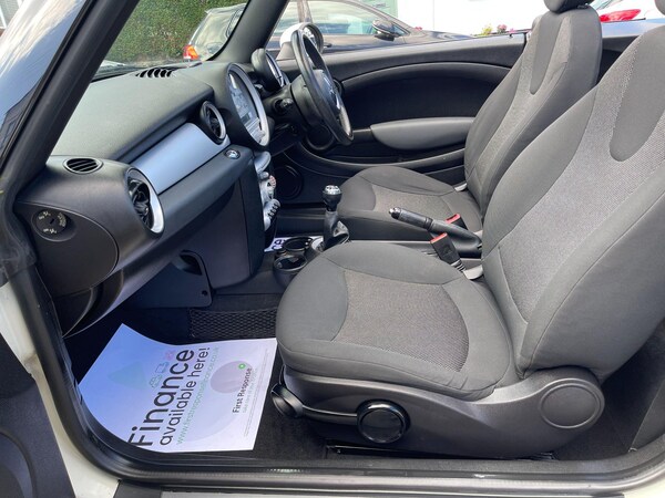 Used MINI Convertible 2009 for sale - 75478376: Photo 29