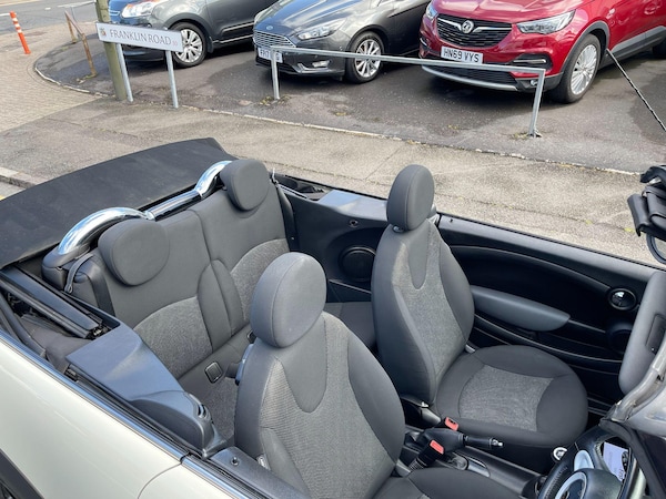 Used MINI Convertible 2009 for sale - 75478376: Photo 31