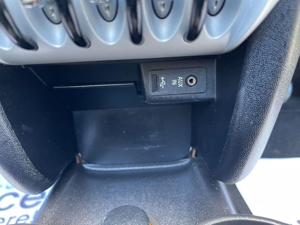 Used MINI Convertible 2009 for sale - 75478376: Photo 32