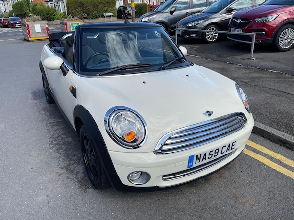 Used MINI Convertible 2009 for sale - 75478376: Photo 3