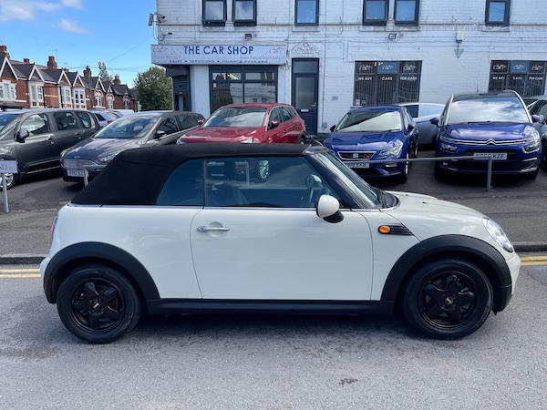 Used MINI Convertible 2009 for sale - 75478376: Photo 40
