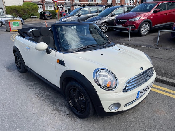 Used MINI Convertible 2009 for sale - 75478376: Photo 5