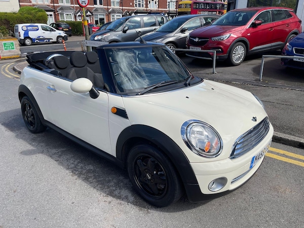 Used MINI Convertible 2009 for sale - 75478376: Photo 8
