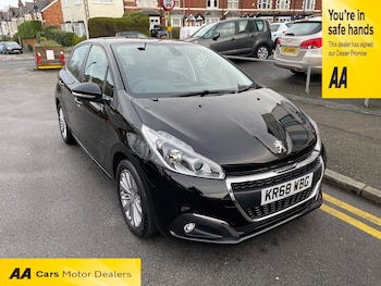 Used Peugeot 208 2018 for sale - 77196731: Photo