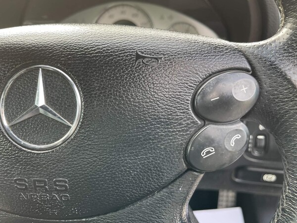 Used Mercedes-Benz CLK 2009 for sale - 71913648: Photo 29